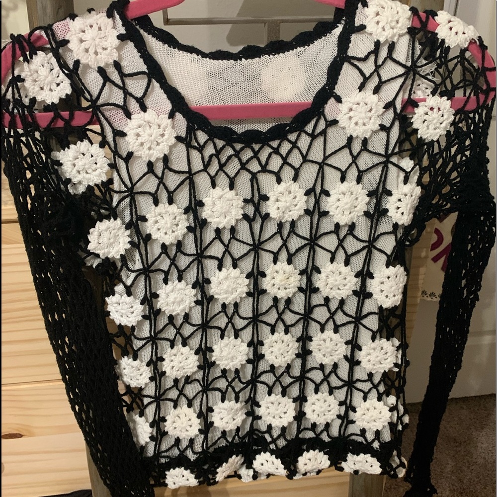 VINTAGE crocheted top